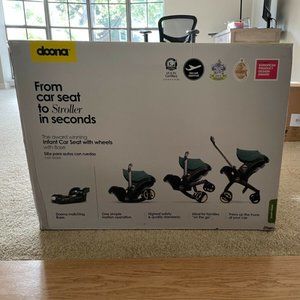 Brand New & Still Boxed Doona Car Seat Stroller